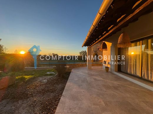 Luxe woning in Aubais, Gard