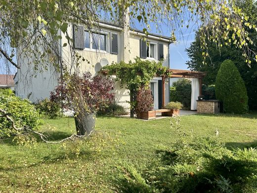 Casa di lusso a Claye-Souilly, Seine-et-Marne