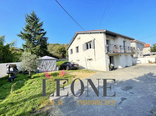 Luxury home in Givors, Rhône