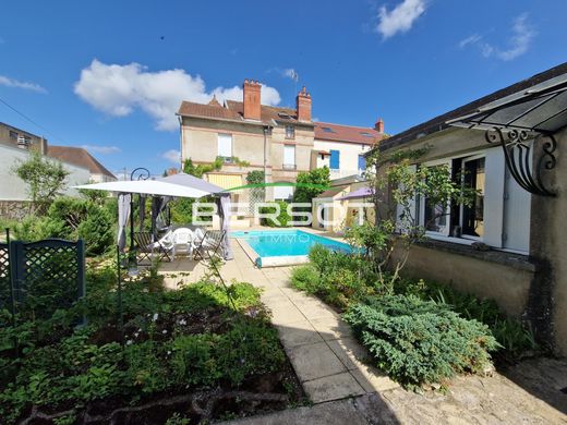 Luxe woning in Auxonne, Cote d'Or