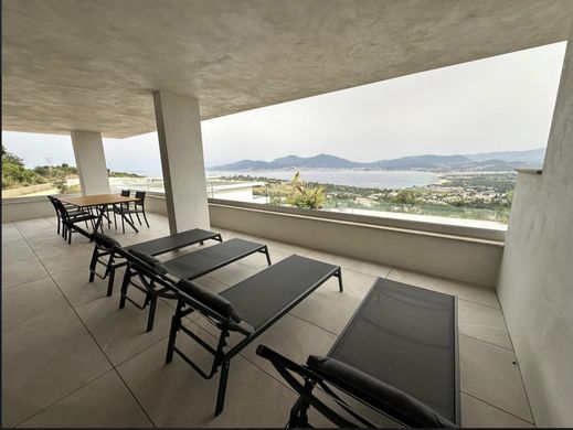 Appartement in Grosseto-Prugna, South Corsica