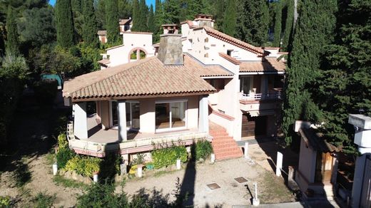 Villa a Aubagne, Bocche del Rodano