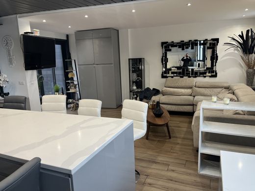 Luxury home in Les Lilas, Seine-Saint-Denis