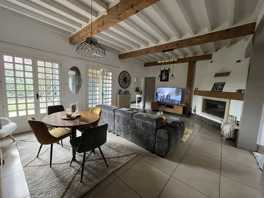 Cabestany, Pyrénées-Orientalesのヴィラ