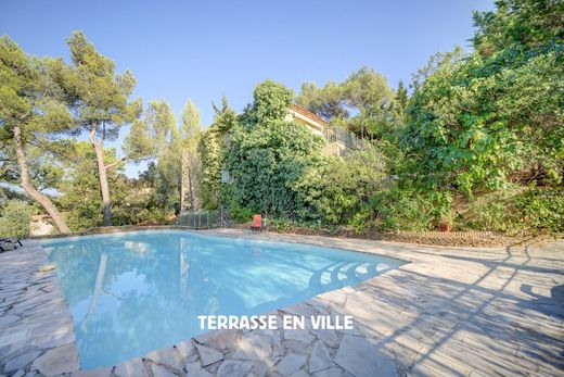 Luxe woning in Peypin, Bouches-du-Rhône