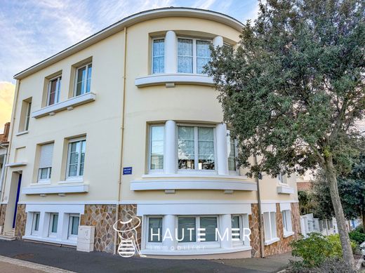 Luxe woning in Les Sables-d'Olonne, Vendée