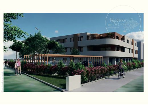 Apartment / Etagenwohnung in Saint-Cyprien, Pyrénées-Orientales