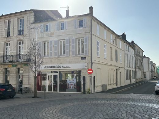 Rochefort, Charente-Maritimeの高級住宅