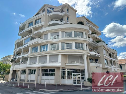 Apartment / Etagenwohnung in Arcachon, Gironde