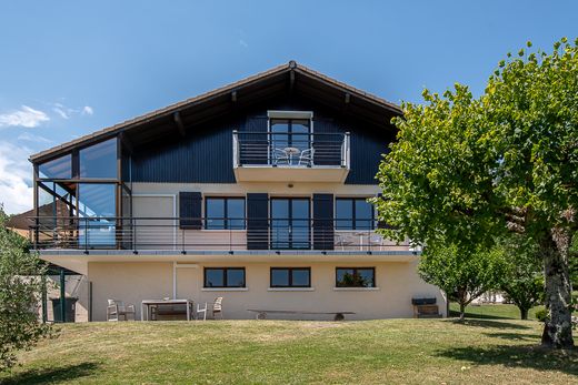 Casa di lusso a Pringy, Alta Savoia