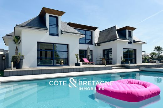 Luxury home in Ambon, Morbihan