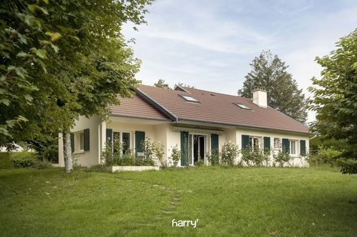 Luxury home in Saint-Vit, Doubs