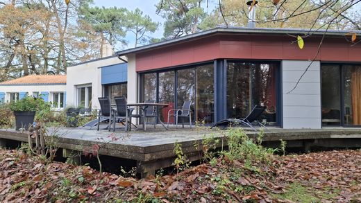 Luxury home in Sainte-Pazanne, Loire-Atlantique