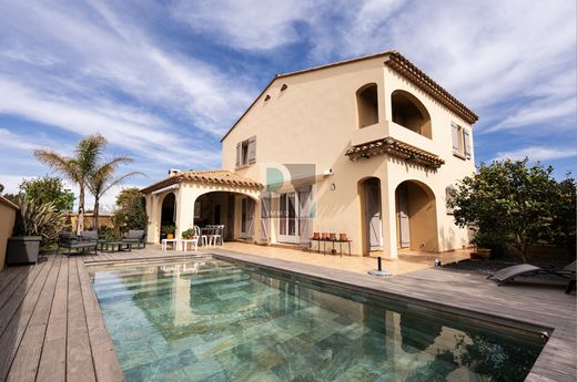 Maison de luxe à Alénya, Pyrénées-Orientales