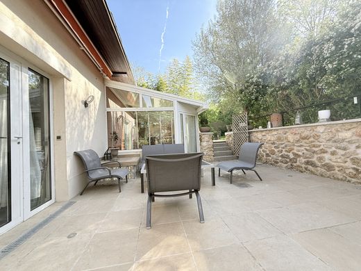 Apartment in Rueil-Malmaison, Hauts-de-Seine