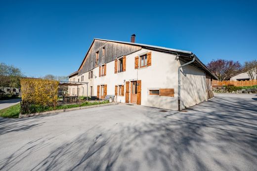 Luxus-Haus in Saint-Antoine, Doubs