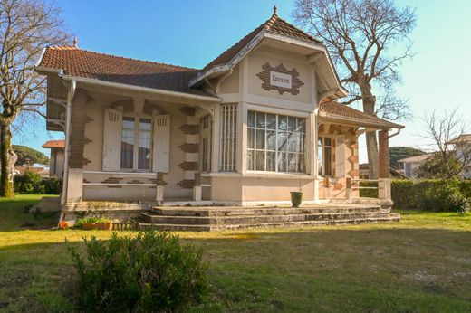 Villa in Andernos-les-Bains, Gironde