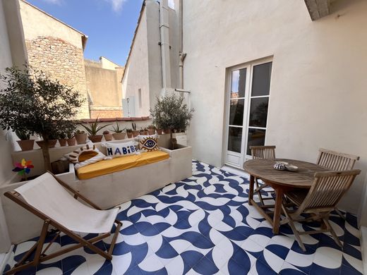 Narbonne, Audeのアパートメント