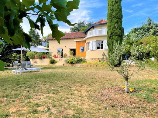 Πολυτελή κατοικία σε Limonest, Rhône