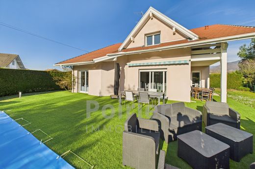 Luxe woning in Lully, Haute-Savoie