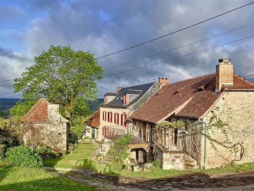 豪宅  Meyssac, Corrèze