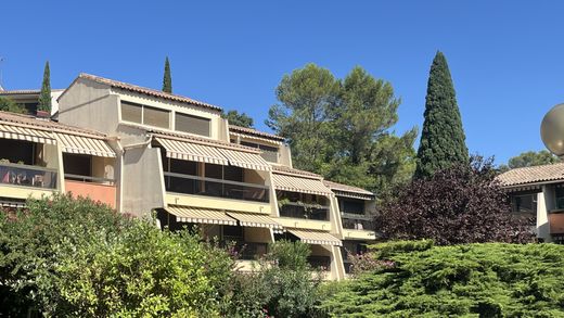 套间/公寓  尼姆, Gard