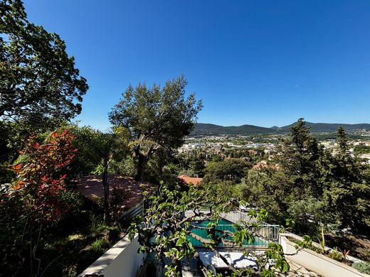 Вилла, Иер, Var