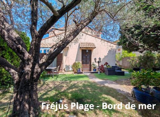 Βίλα σε Fréjus, Var