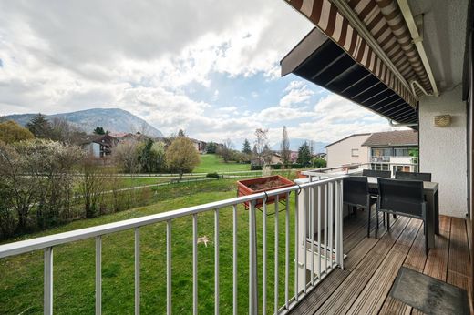 Apartment in Annecy-le-Vieux, Haute-Savoie