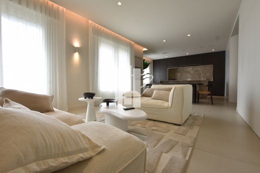 Apartment / Etagenwohnung in Saint-Raphaël, Var