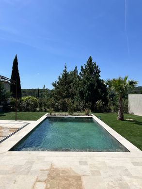 Villa a Le Val, Var