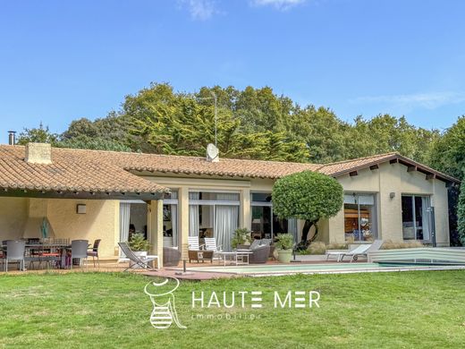 Luxury home in Les Sables-d'Olonne, Vendée