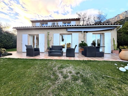 别墅  Le Revest-les-Eaux, Var