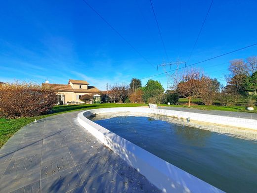 Luxury home in Simandres, Rhône