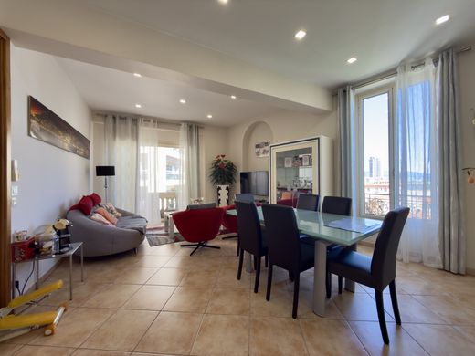 Appartement à Beausoleil, Alpes-Maritimes