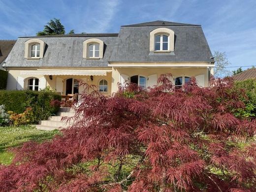 Luxury home in Saint-Prix, Val d'Oise