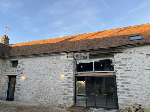 Demeure ou Maison de Campagne à La Chapelle-la-Reine, Seine-et-Marne