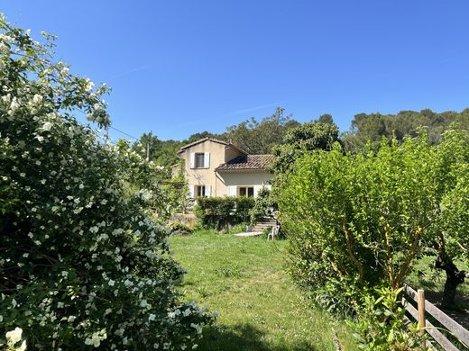 Villa in Le Beaucet, Vaucluse