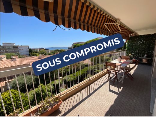Apartamento - Saint-Laurent-du-Var, Alpes Marítimos