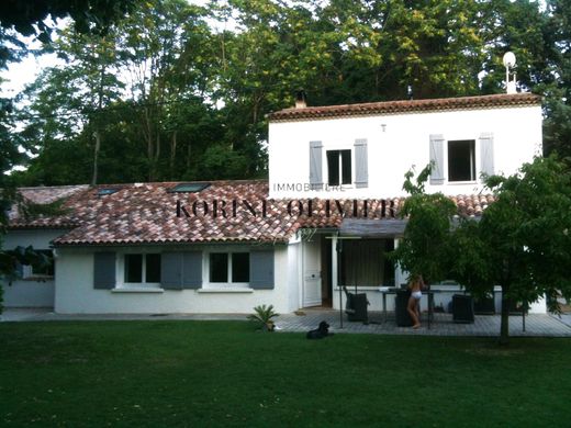 Villa à Jouques, Bouches-du-Rhône