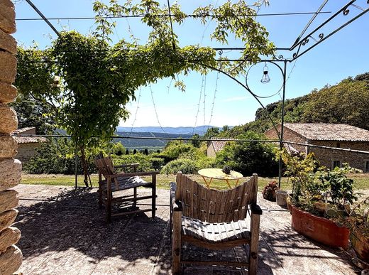 Luxury home in Viens, Vaucluse