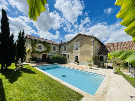 Maison de luxe à Avanton, Vienne