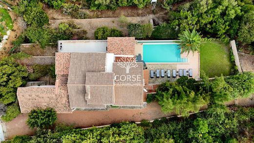 Πολυτελή κατοικία σε Sari-Solenzara, South Corsica