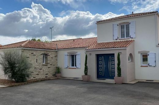 Maison de luxe à Coëx, Vendée