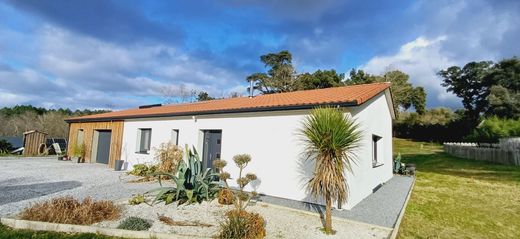 Luxe woning in Escource, Landes