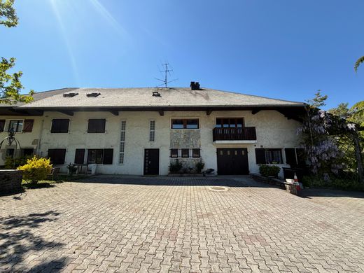 Luxus-Haus in Massingy, Haute-Savoie