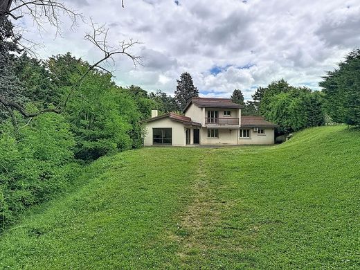 Villa in Caluire-et-Cuire, Rhône