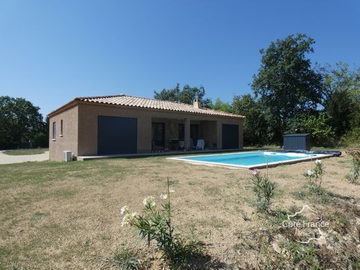 Casa di lusso a Berrias-et-Casteljau, Ardèche