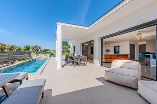 Villa à Nîmes, Gard