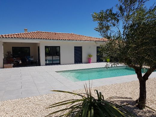 Luxury home in Uzès, Gard
